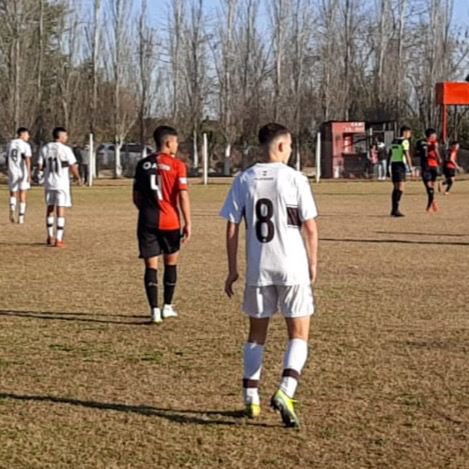 inferiorescap's tweet photo. #JuvenilesLPF ⏰🦑 ¡Final del primer tiempo! La Cuarta gana por 2-0 frente a Colón 💪🏼 

⚽️ A los 27’ Szarko
⚽️ A los 42’ Trejo

#SiemprePlatense🤎 https://t.co/e8DIVebxY2