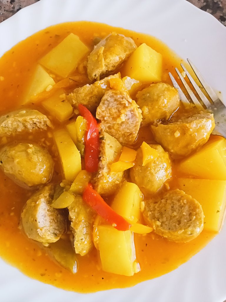 BAENA15003691's tweet photo. #Decomer ALBÓNDIGAS EN SALSA CON PATATAS! 😋😀A COJER UN POCO PAN Y A MOJAR😋🤩 https://t.co/AVjDHeuEbx