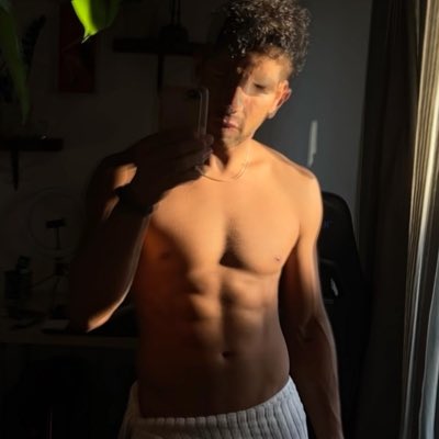 #NuevaFotoDePerfil https://t.co/lqQAVhffOq<a href="/tag/nuevafotodeperfil"class="tags">#NuevaFotoDePerfil</a>