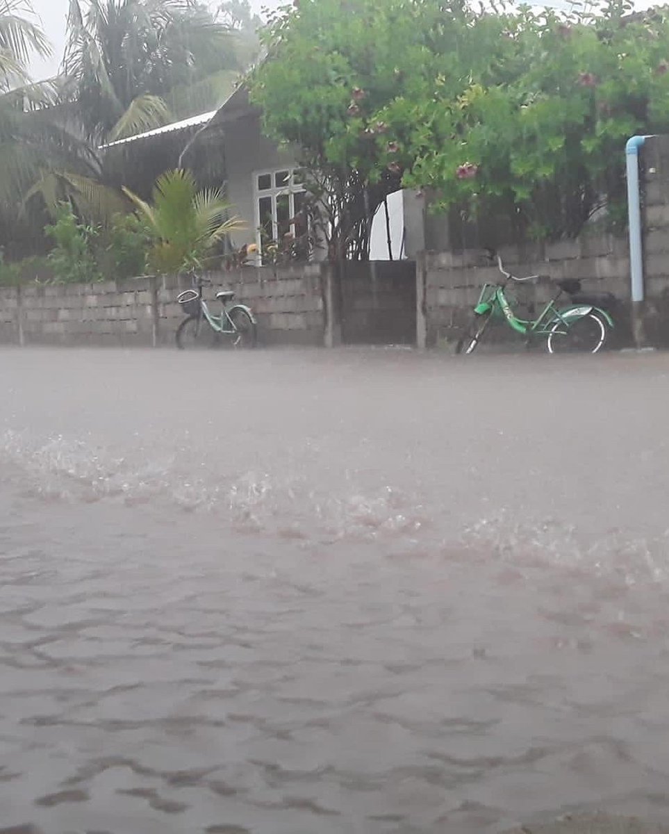 veshisaafu's tweet image. Climate change is real. #weather #maldives #tidalwaves