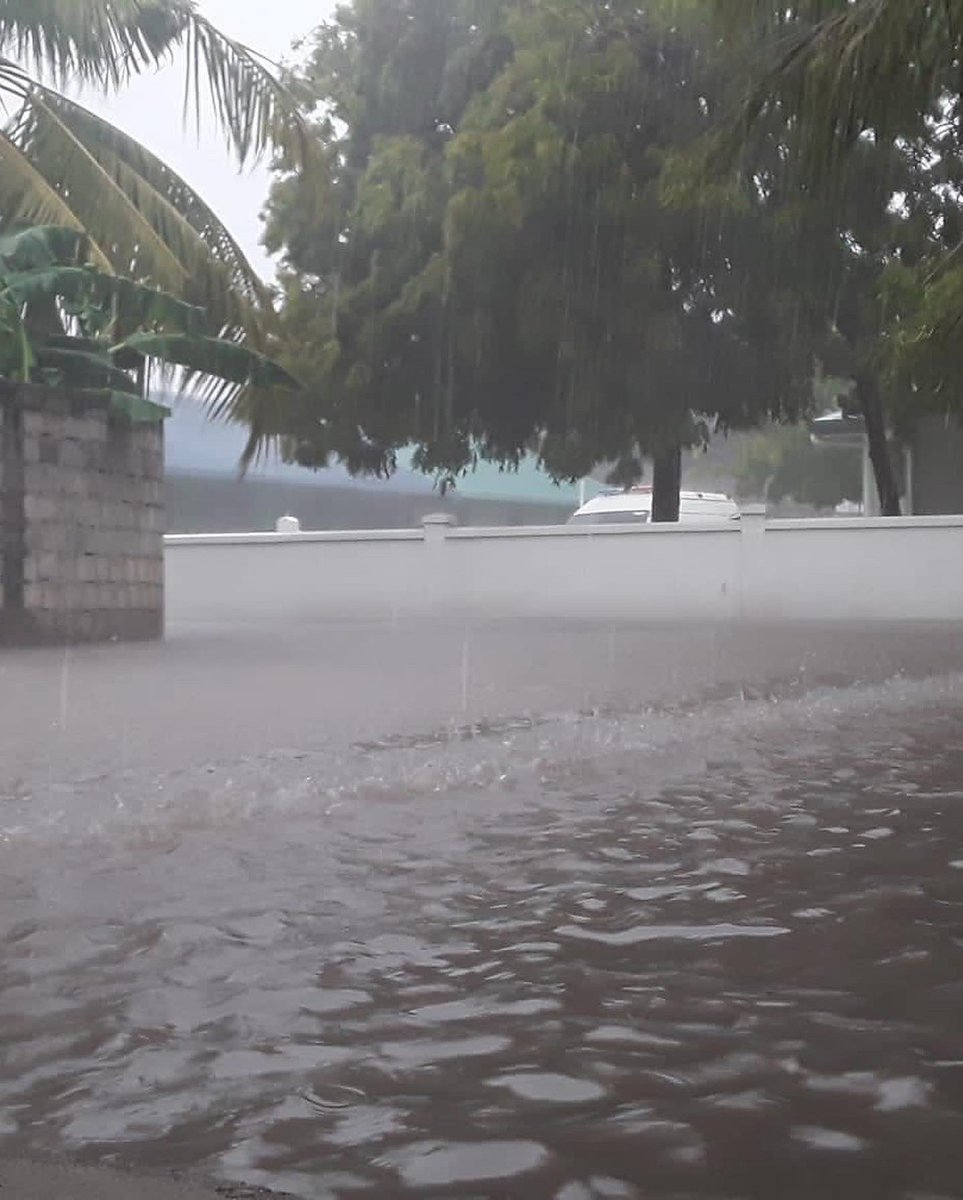 veshisaafu's tweet image. Climate change is real. #weather #maldives #tidalwaves