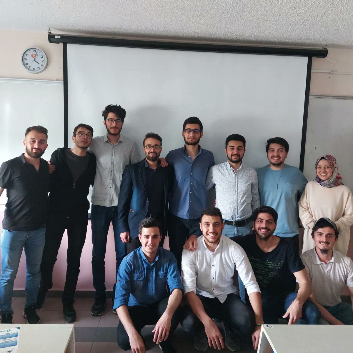 IeeeNohu's tweet photo. 2021-2022 IEEE NÖHÜ Yönetim Kurulu olarak görev süremizin sonuna gelmiş bulunmaktayız.Bu süreçte bizleri destekleyerek yalnız bırakmayan değerli hocalarımıza ve siz değerli üyelerimize teşekkür ederiz. https://t.co/wUAa6tPIDN