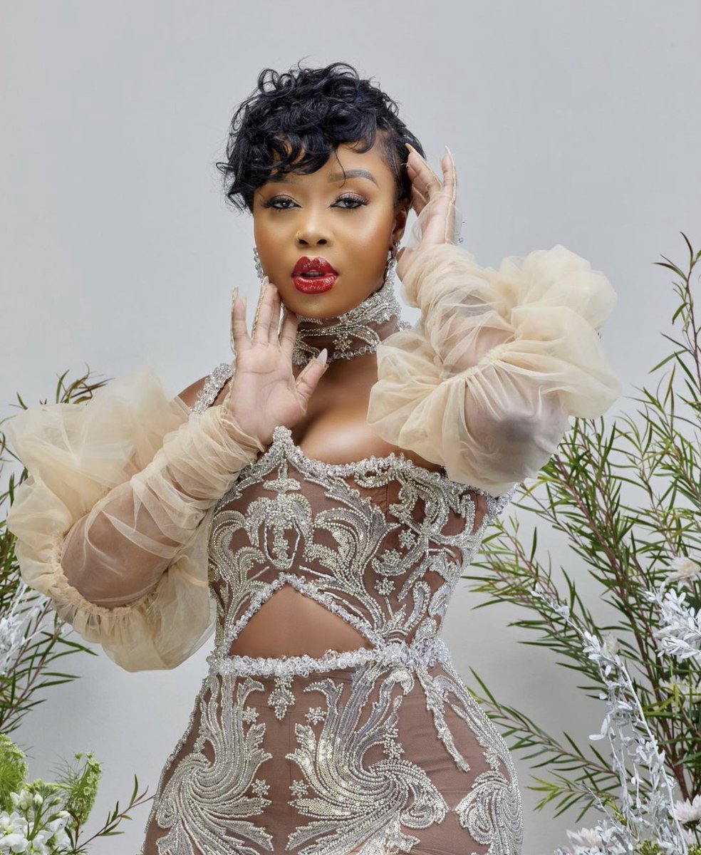 nozipho_mashaba's tweet photo. ‼️The Update‼️

Looks at the Durban July.

Sithelo Shozi

#HDJ2022 #durbanjuly2022 #DurbanJuly https://t.co/45Ewwa8TTA