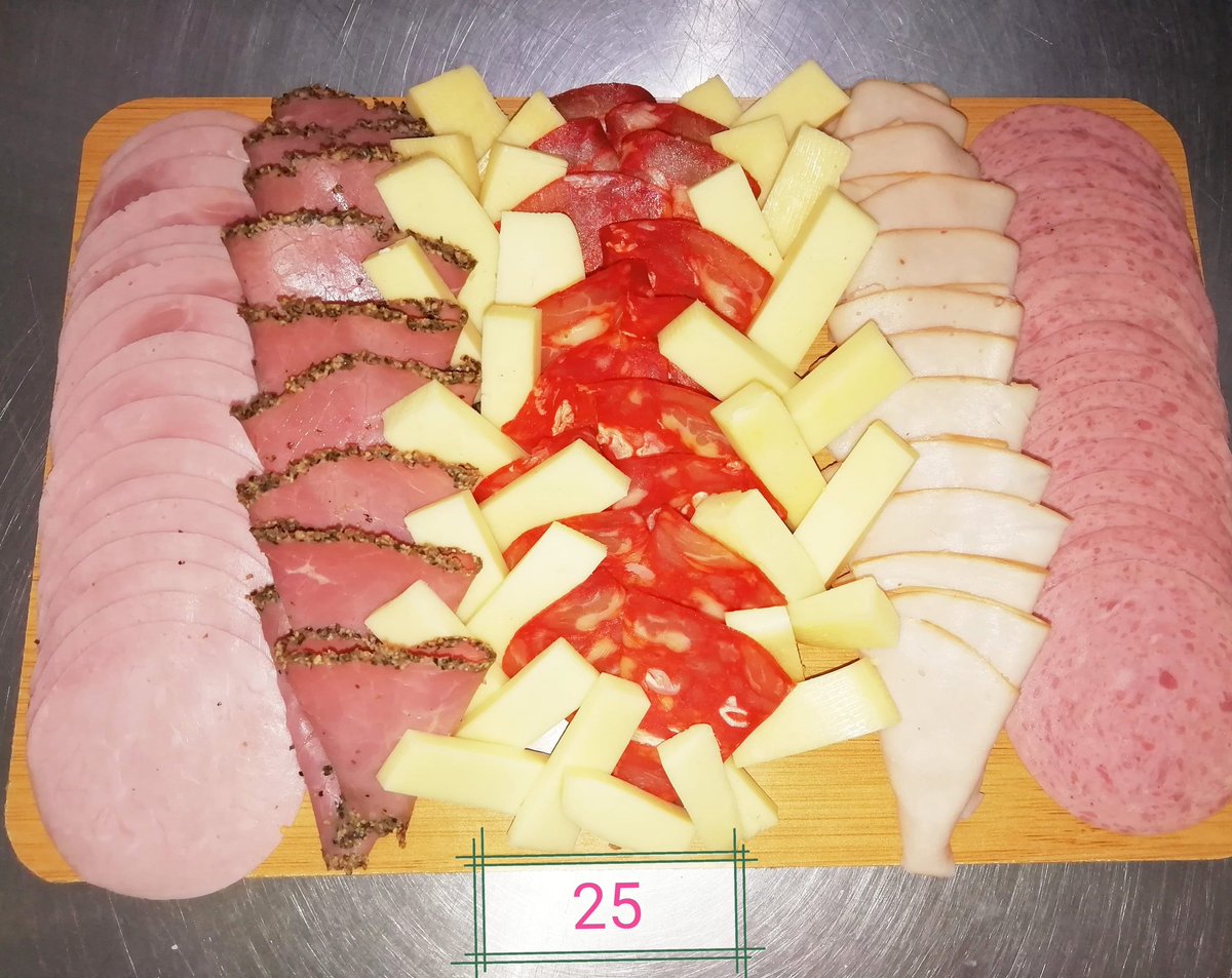 artisan_wurst's tweet photo. En ARTI WUR® contamos con tablas de carnes frías y quesos🧀🥮 Utilizamos productos de alta calidad y excelente sabor. Estos productos los puedes encontrar en nuestra tienda.
Cotiza tu tabla !!!
Para tu mayor comodidad contamos con servicio 🏃‍♂️🛵🏃‍♂️🛵

#xochimilco #tlalpan #coapa https://t.co/obczMHExbf