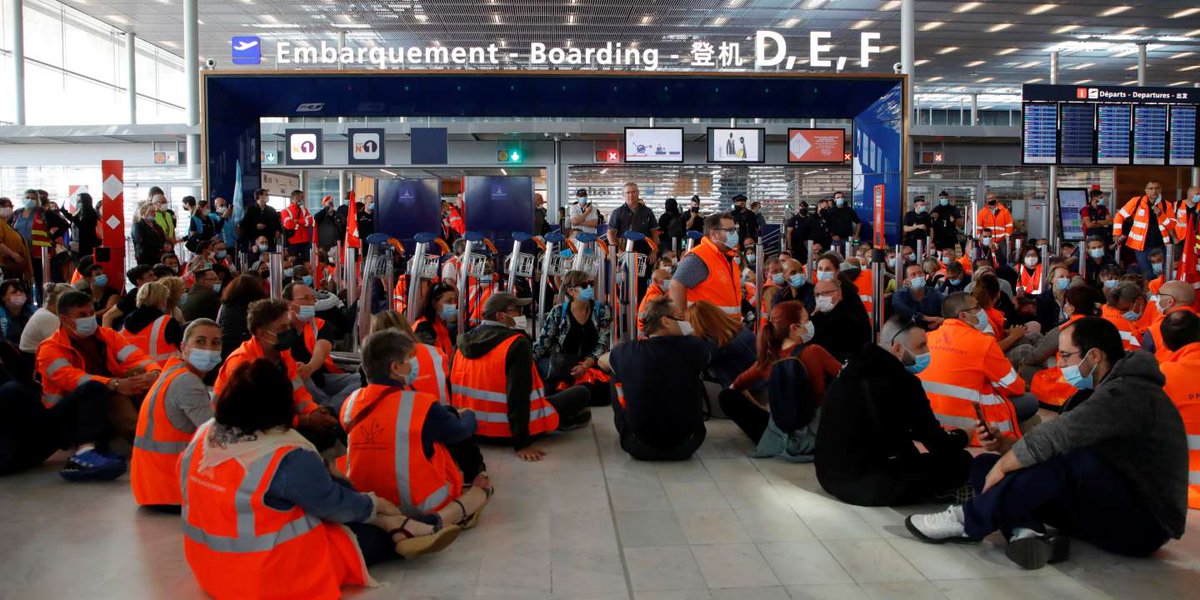 indiaoutbound's tweet image. Almost 50% flights that left #Roissy airport in #Paris on Friday had to leave without passengers&apos; baggage, even as hundreds of flights were cancelled or delayed due to strike by airport workers as summer vacation began in #France. Delays continue at @ParisAeroport today. #IO