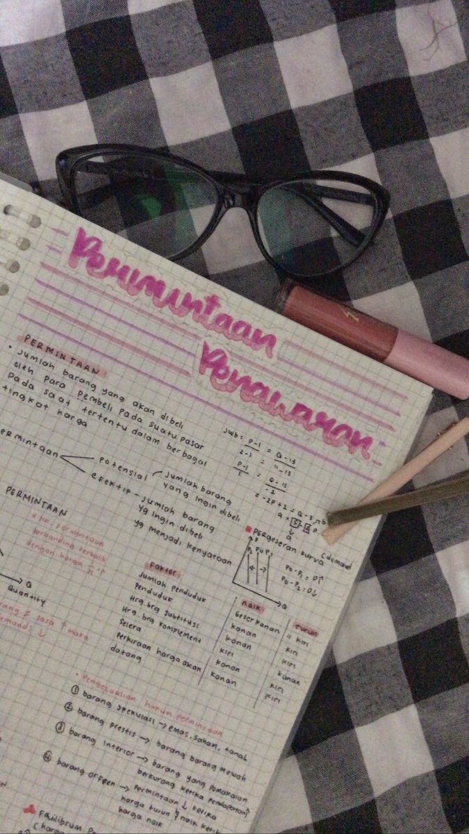 avooosanee's tweet photo. hari ini ngulang materii kelas 10 dan nonton 📓📽 https://t.co/m2aDaQKgIw