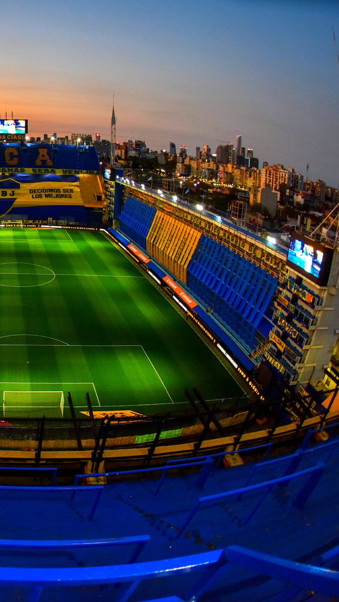 Pibebostero___'s tweet photo. Compartí este tuit sí estás enamorado de La Bombonera 💙💛 https://t.co/Shz4fRBmie
