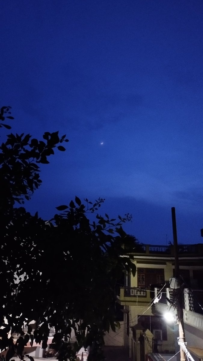 Manpreet0906's tweet photo. The Moon 🌙 is magic for the soul and light for the senses. 
#photography https://t.co/1kUWqlnAsL