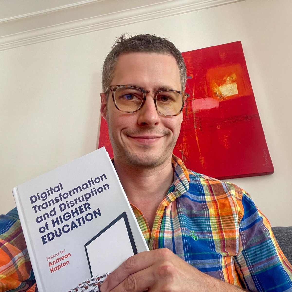 #DigitalTransformation &amp; #DigitalDisruption of #HigherEducation &amp; BusinessSchools. Check out Prof. <a href="/AndreasKaplan/">Andreas Kaplan</a>’s latest book published by #CambridgeUniversityPress!!! #andreaskaplan <a href="/ESCP/">escp</a> #future #digitalization