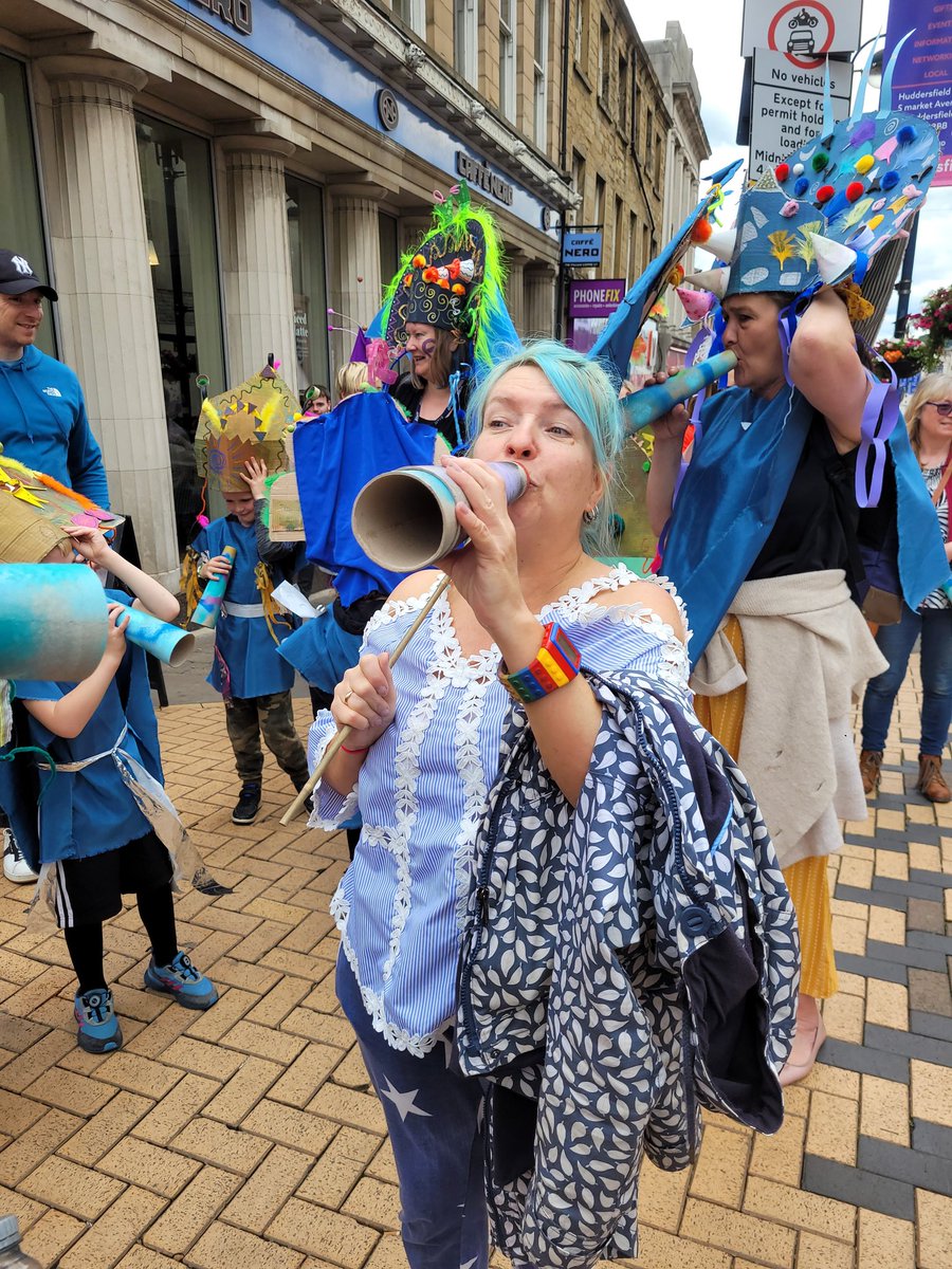 We've had a fantastic afternoon parading,  making noise and dancing through Huddersfield town centre. Thanks to everyonewho came. You were and are magnificent! <a href="/OurBiennale/">Our Biennale</a> <a href="/artinholmfirth/">The Children's Art School</a> #MPSart #magnificentme