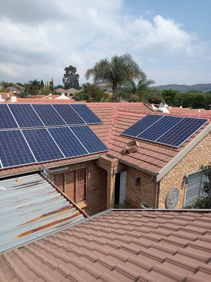 Average_Power's tweet photo. Stop the Eskom stress, whether it’s just backing up or going off-grid. We got you. Email us info@averagepower.co.za or call or Whatsapp 0742283305   #LoadsheddingStage6 #renewableenergy @TwitterBusiness #Eskom #CityPowerUpdate #powercut https://t.co/c6HQmhtytO