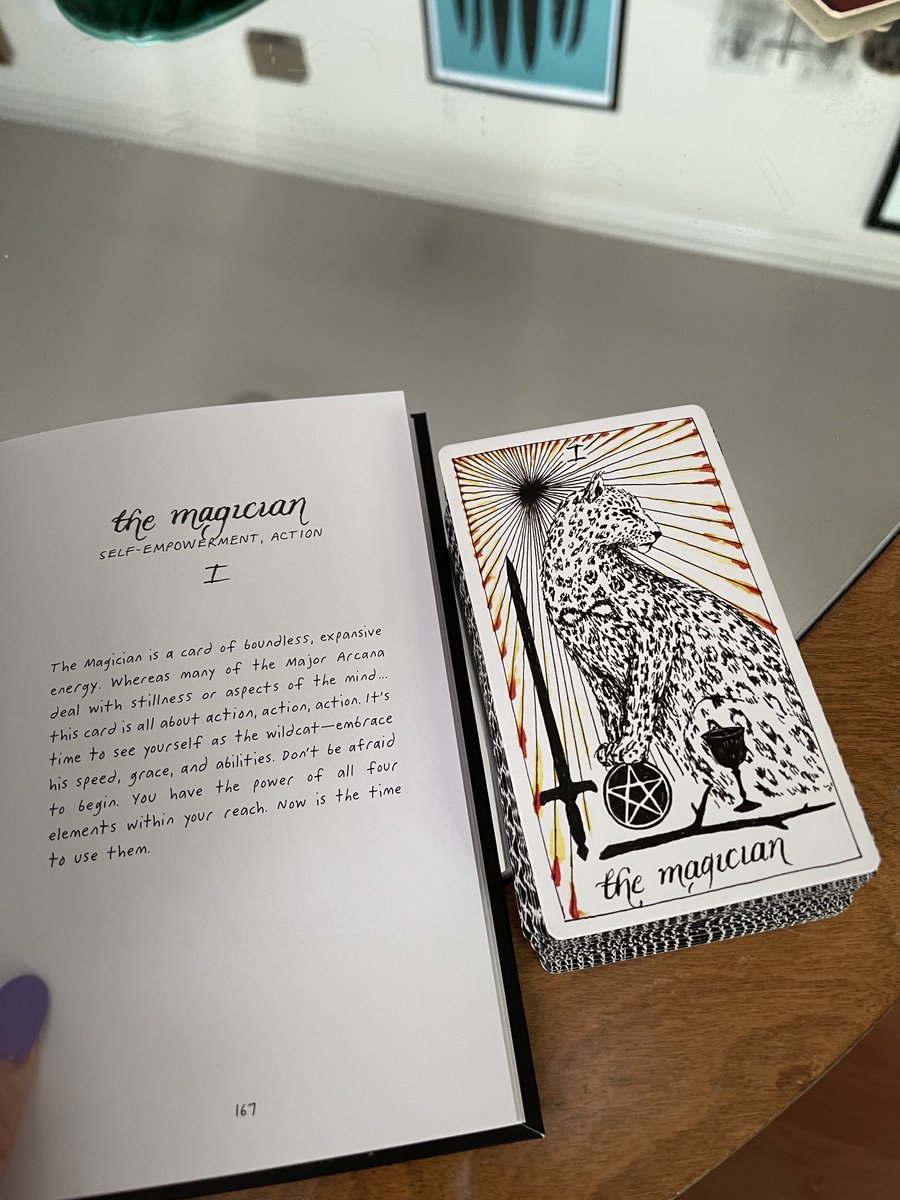 TracyAuGoGo's tweet photo. Good morning! #acardaday #dailypersonalreading https://t.co/IysWVPuLqI