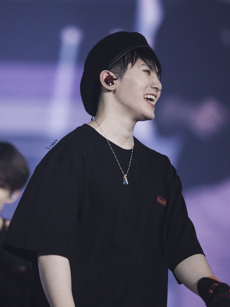 Woobu_Hae's tweet photo. 220626 BE THE SUN SEOUL DAY 2

#우지 #세븐틴  #WOOZI #SEVENTEEN https://t.co/9nwnExw3kF