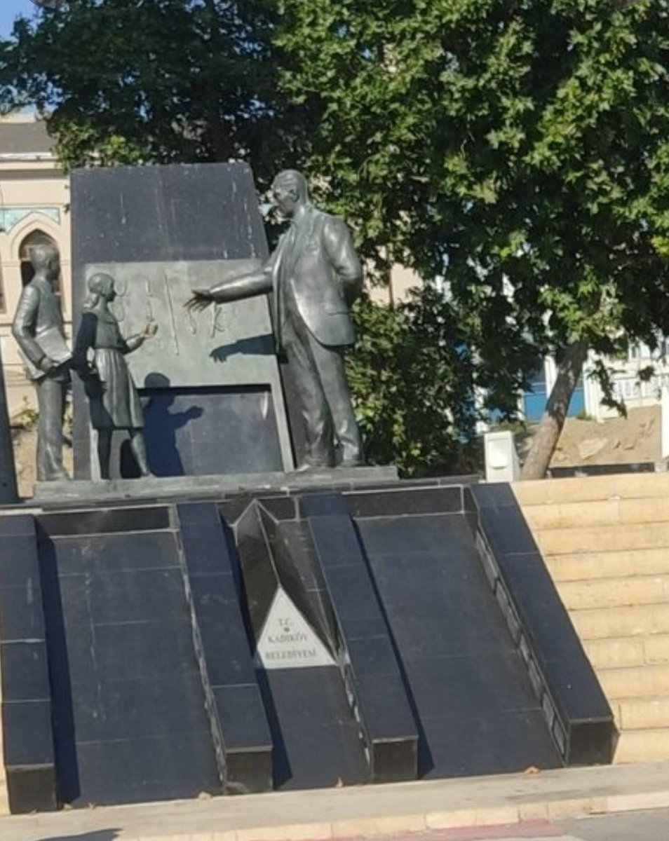 Arkadaşlar Kadıköy meydanı Atatürk büstünün hemen arkasında
Toparlanıyoruz tüm mahkum aileleri
18:00'da program başlayacak...

Nerdesiniz ?