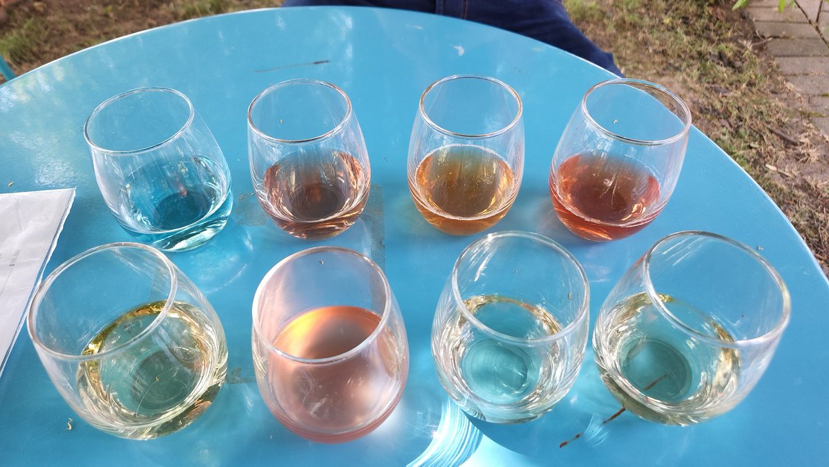 thedaynaeileen's tweet photo. I had cider. There was blue raspberry. That is all.
#winery #ciderhouse #drinks #summer #cutedates https://t.co/uQTCaJbMmE