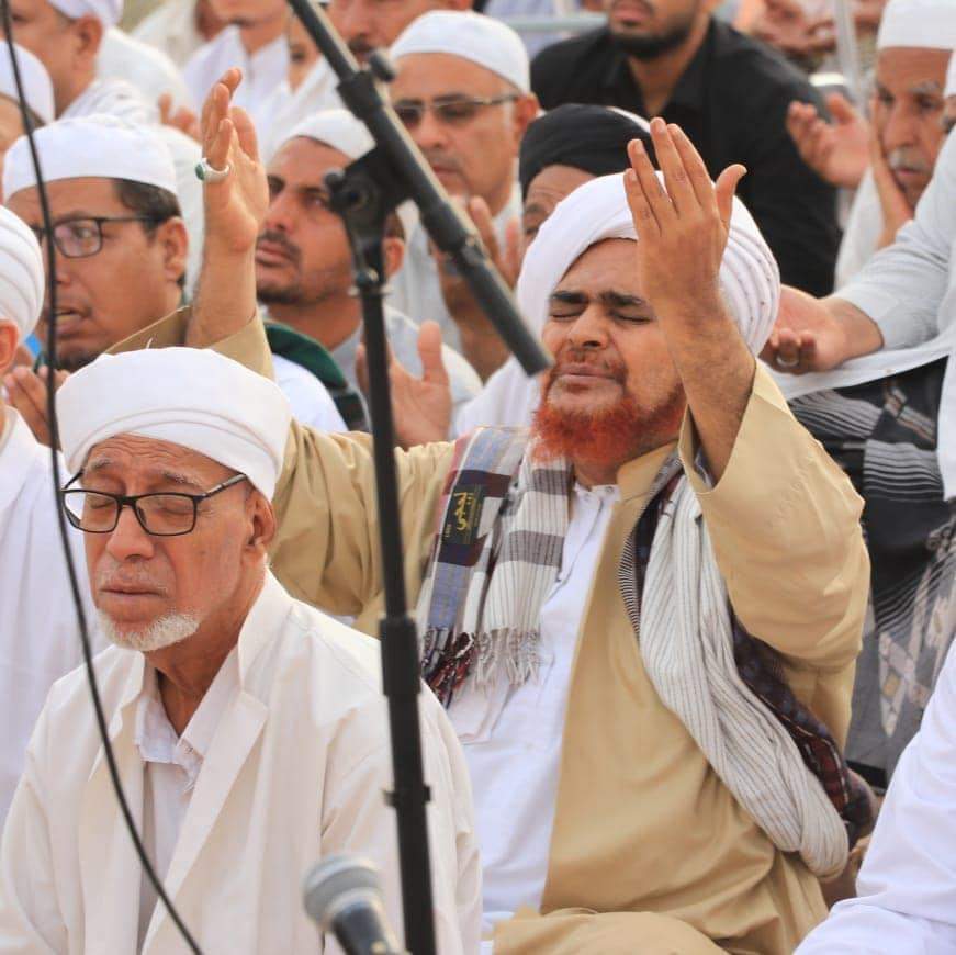 MawlidSufi's tweet photo. Someone who tasted the sweetness of being close to Allah, will surely find bitter anything that may distant him from Allah.

- Sayyid al-Habib Umar bin Hafiz (May Allah preserve him) https://t.co/QmVnRZQ6EW
