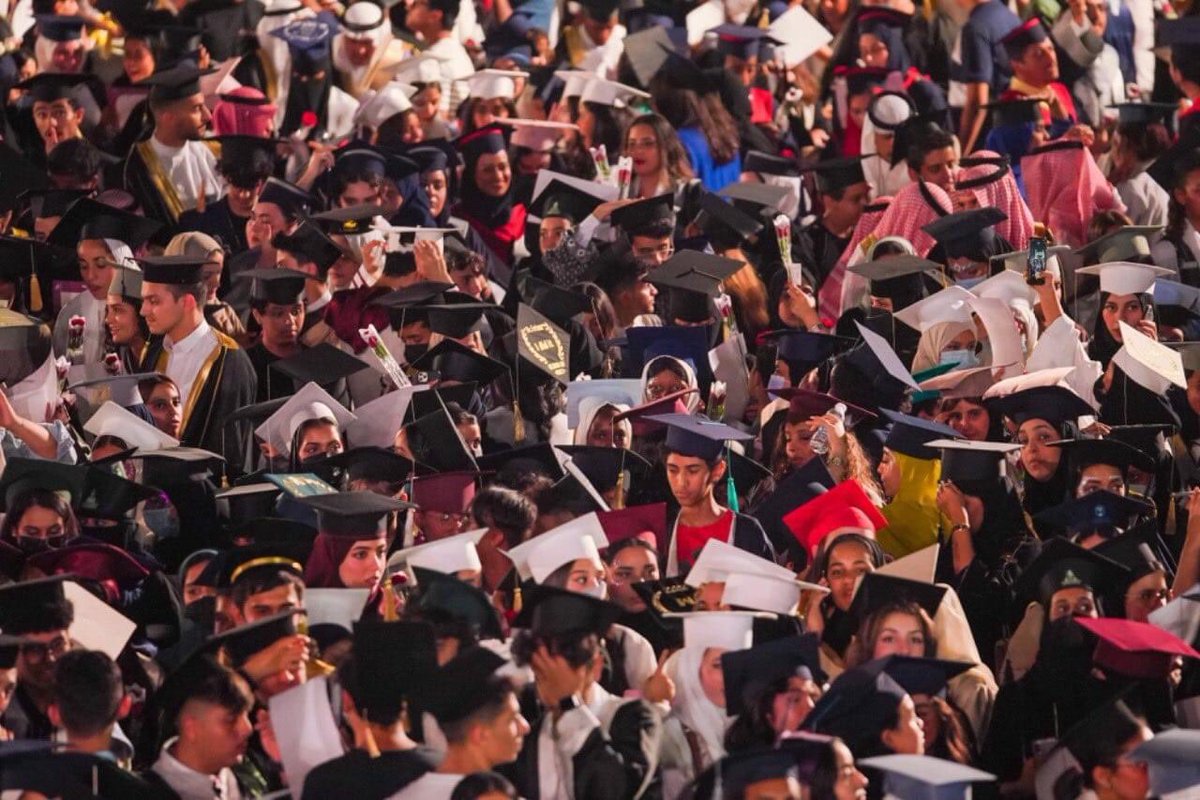 lovinriyadh's tweet photo. The largest Graduation Parade in the Kingdom ๐๐คฉ #Graduation_Festival
๐| #Jeddah - City Walk โจ https://t.co/bL8wDz2GNo