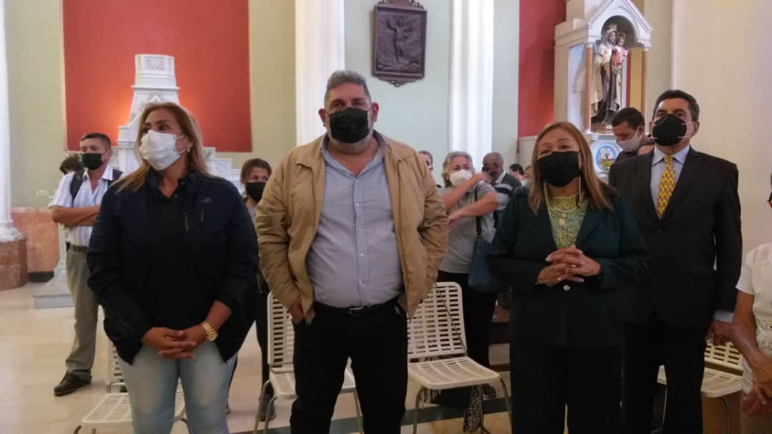 #3Jul | Nuestro concejal y presidente de <a href="/UNT_Caracas/">Equipo Promotor</a>, <a href="/goyocaribash/">Goyo Caribas</a> con motivo de una misa por la muerte del Dr. José Gregorio Hernández, dijo que “Con honor y orgullo esperamos que este siervo, pronto esté en todos los altares del país y el mundo" bit.ly/3HZNNGi