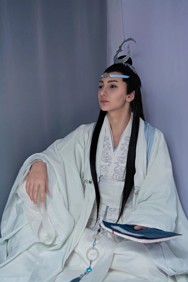 lan_akiofficial's tweet photo. fandom: The Untamed
Characters: Lan Wangji.
cosplayer: Lan_Aki
photographer: Hakasi Nagashi
#TheUntamed
#MoDaoZuShi #LanWangji #Bichen
#cosplay https://t.co/CgubxwZi5x