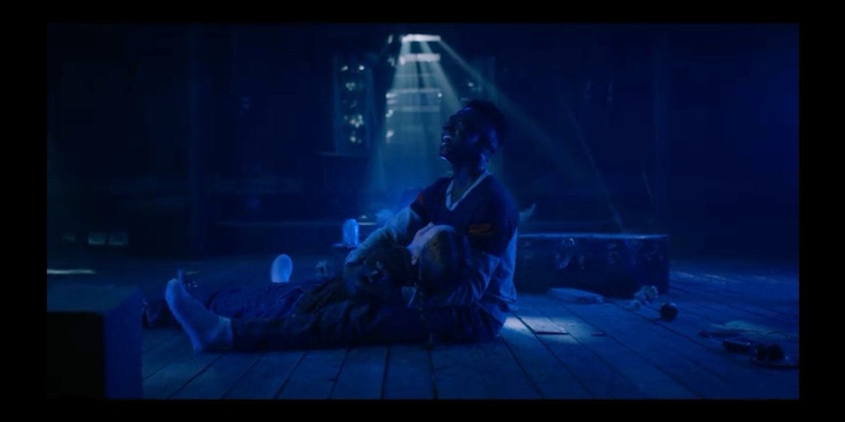 fandomloverx3's tweet photo. THIS IS WHY THEY ARE THE BEST COUPLE! THIS SCENE HAD SO MUCH EMOTION IN IT. SHE BETTER WAKE UP IN SEASON 5. MY HEART CANT TAKE THIS 😭😭😭💔 #StrangerThings4 #StrangerThings4Vol2 #MAXMAYFIELD #LUCASSINCLAIR https://t.co/E1f7GuO27c