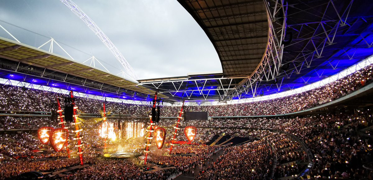 DamonHayward's tweet photo. Wembley Stadium for @edsheeran's #MathematicsTour! Incredible show with a surprise Stormzy feature too! #EdSheeran #EdSheeranwembley https://t.co/hSSZRkngA6