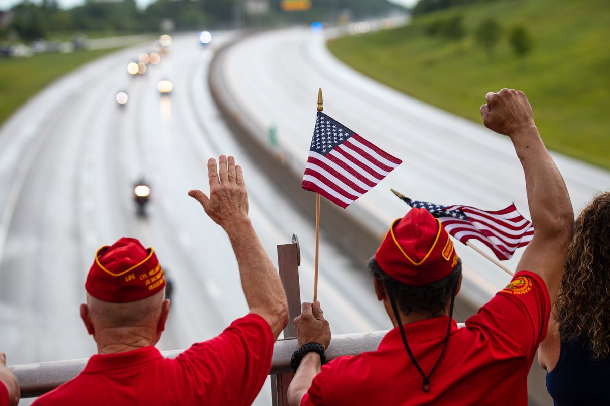 Photos from Medal of Honor recipient Hershel "Woody" Williams' funeral procession posted at bit.ly/3I7HOiI