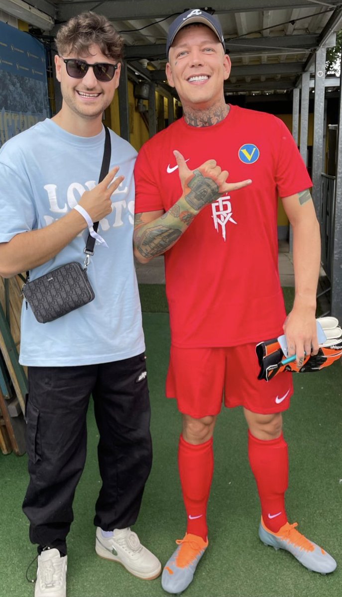 EldinTodorovac's tweet photo. Monte deutscher Ederson🧤 https://t.co/fAvxic758T