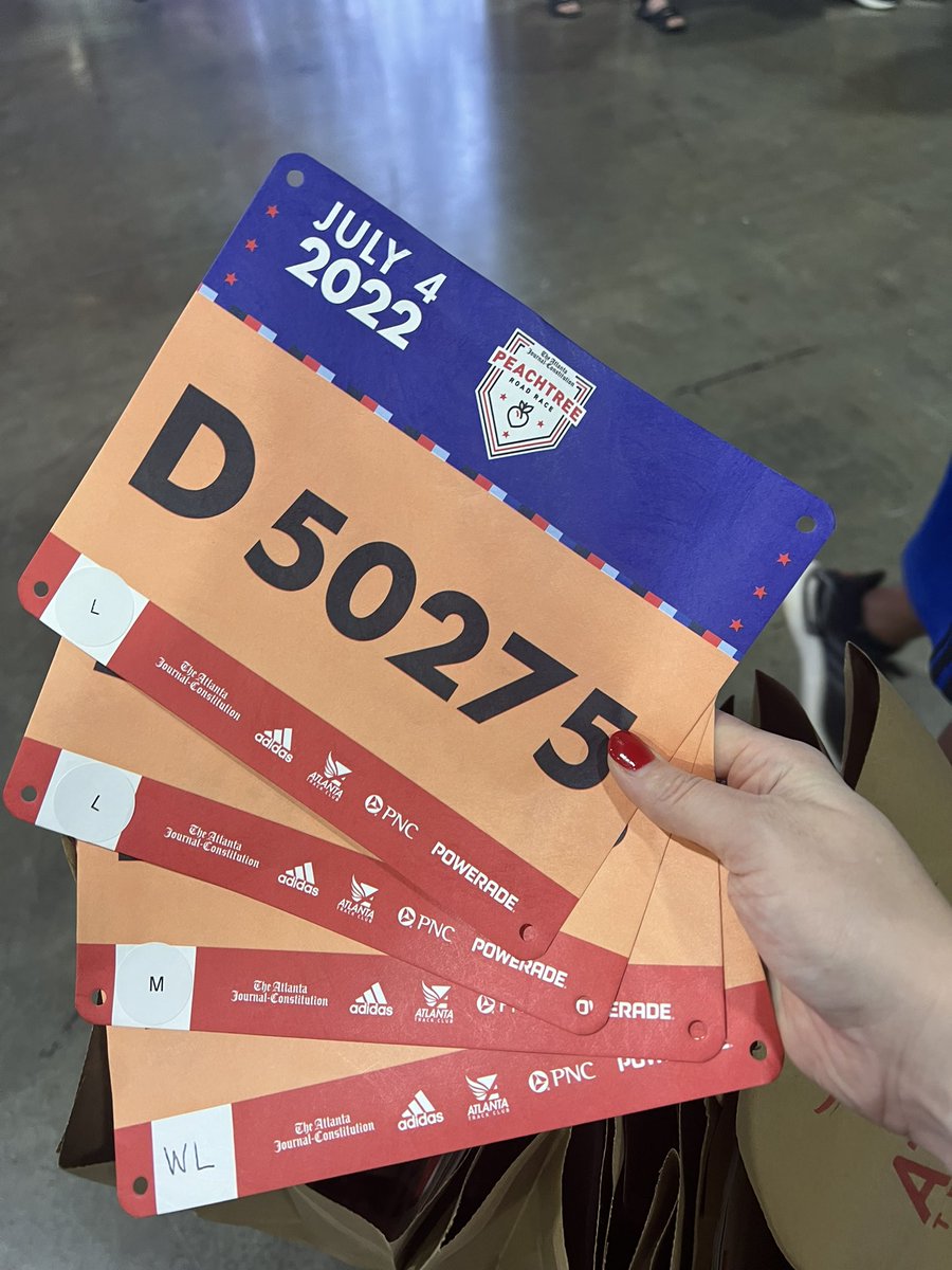 ErinKPeterson's tweet photo. The @11AliveNews runner cam team is #PeachtreeRoadRace official! #Peachteee11 #LetsDoIt @kaitlynross1 @JoeRipley11 and #ThePatricks https://t.co/MWJxwZLpA8
