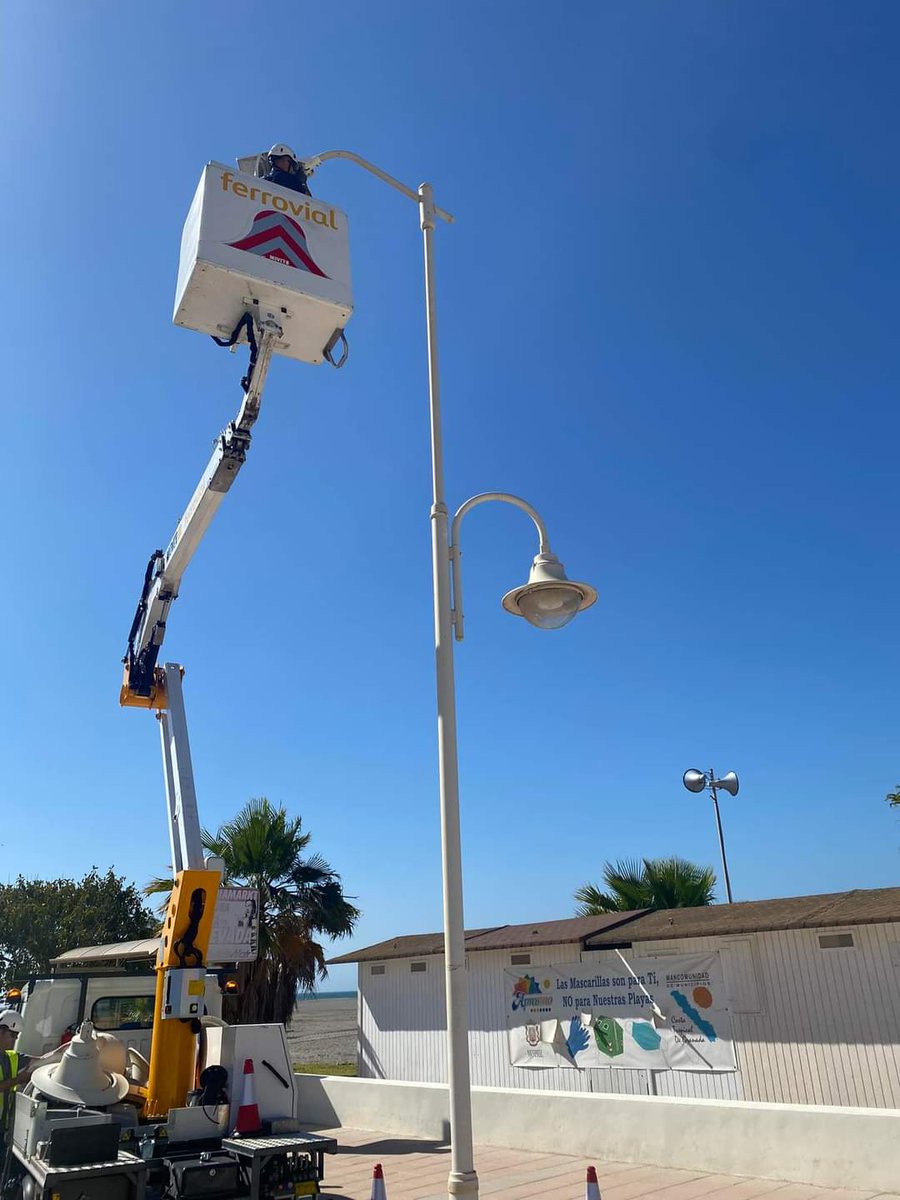 💡Cambio de 8000 iluminarias a LED y la colocación de 145 protectores. Ahorro energético del 43%, gracias a la cofinanciación de fondos FEDER y el Ayuntamiento de Motril, cuyo total asciende a 2.600.000 euros. Enhorabuena <a href="/Deborajc12/">Debora Juarez</a> y todo tu equipo de Mantenimiento
