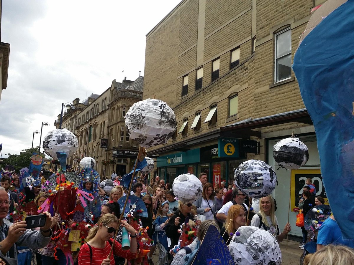 What a magnificent day at the <a href="/OurBiennale/">Our Biennale</a> parade - thanks to everyone who helped to carry one of the balls created by @CastleHill_ School, <a href="/Fairfieldstweet/">Fairfield School</a> and <a href="/Woodley_School/">Woodley School</a> and <a href="/WoodleyCollege/">Woodley College</a> #ourbiennale #evokekirklees