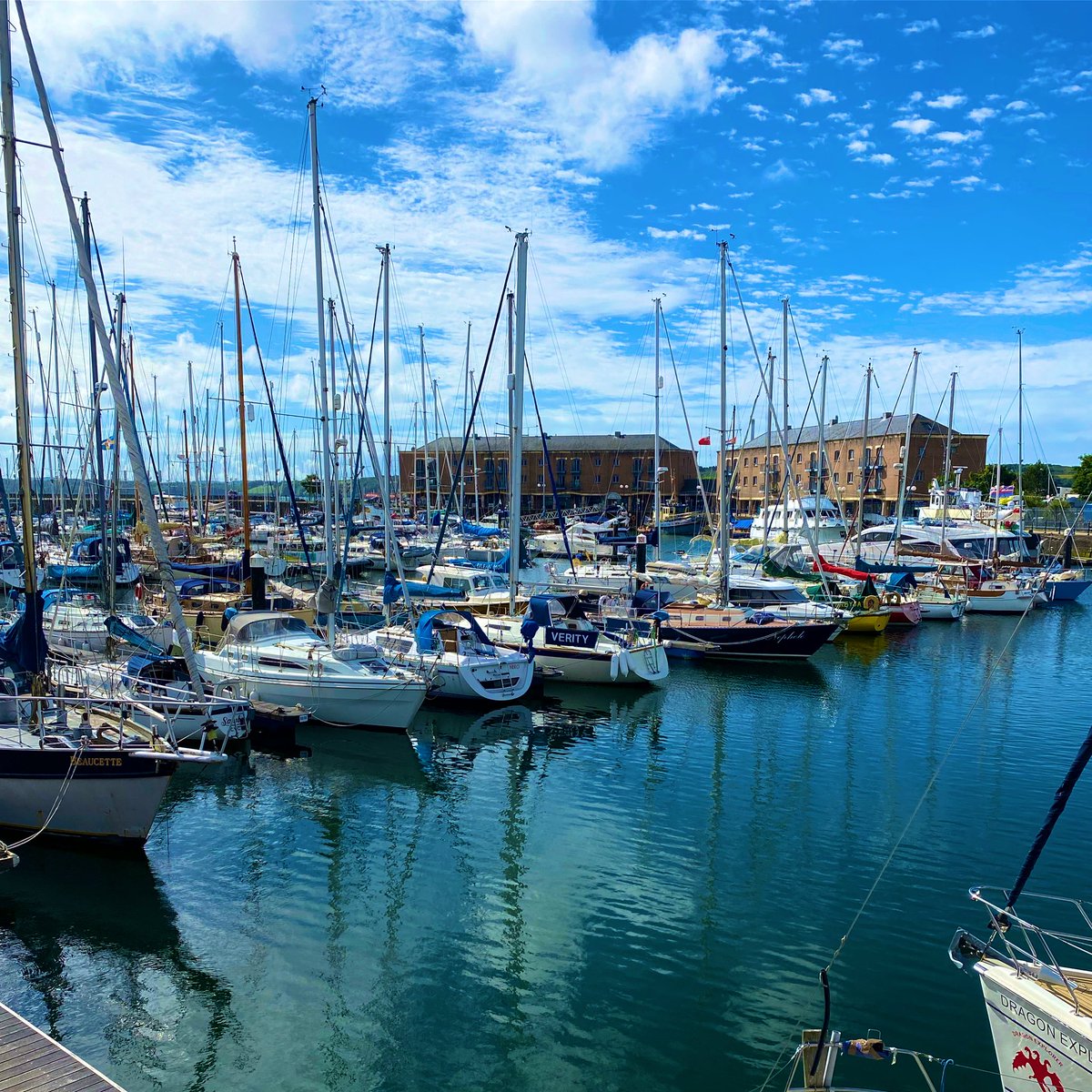 BARB_OPS's tweet image. Proud to represent @barbhovercraft in Milford Haven yesterday for the @HMCoastguard #200Year celebrations alongside @BARBSAR_04 - great to meet so many staff &amp;amp; volunteers &amp;amp; to put some faces to the voices of our #heroesinheadsets at the MRCC