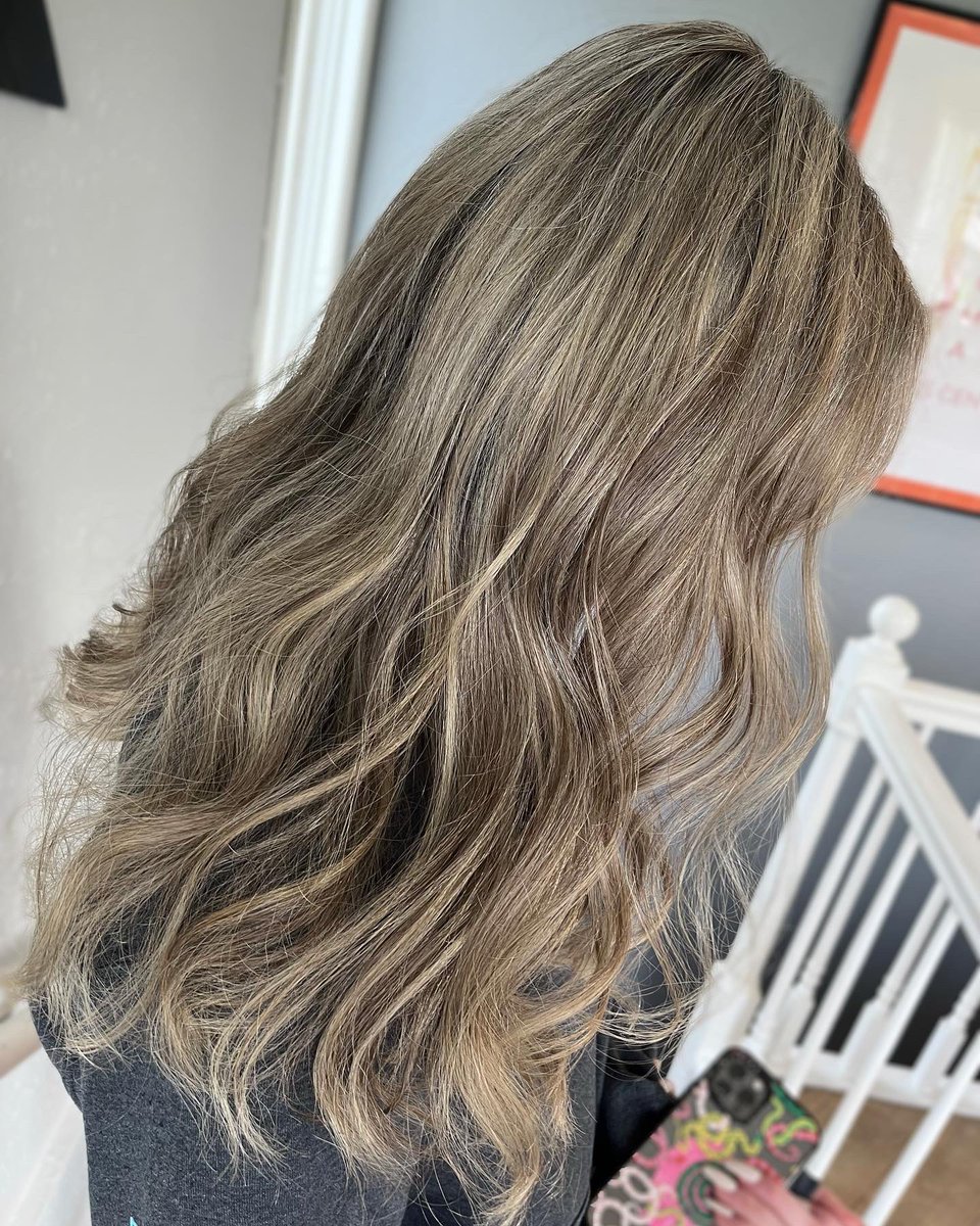 celestinesalon's tweet photo. Bright for the summer! 🤍
-
-
#foilyage #highlights #blonde #blondehair #celestinesalon #cosmetology #hairsalon #hairstyles #hairstylist #darien #darienhair #chicago #behindthechair #schwarzkopfusa #schwarzkopfcreators #surfacehair #illinois https://t.co/XvEzswMSY5