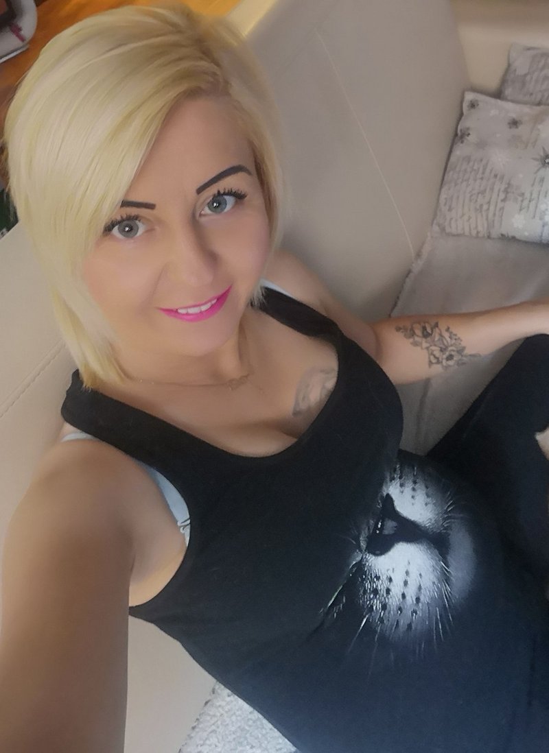 Selam yaşlı olmamı uygun bulan kişiler mesaj atsın gece evdeyim ??