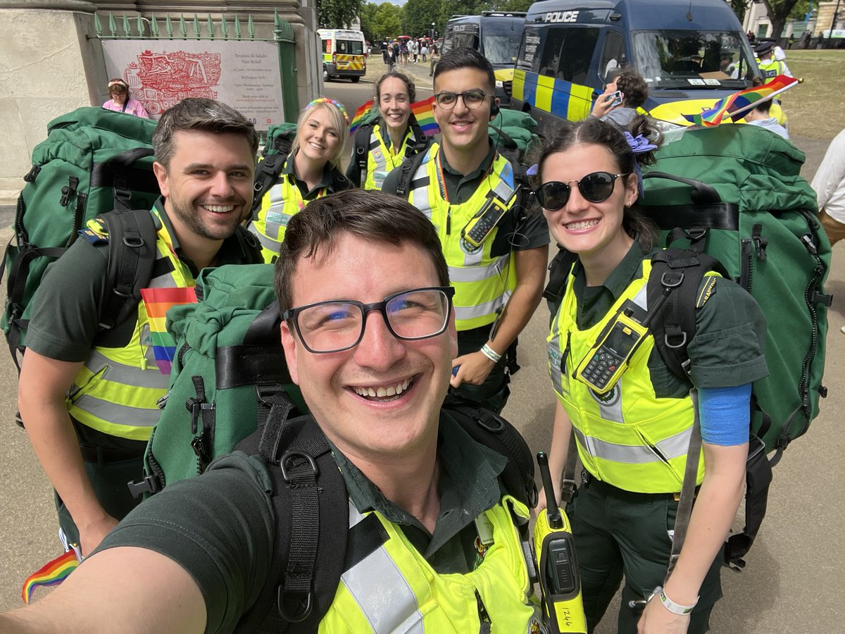 Still having an awesome day, watching the parade and providing medical cover #LondonPride2022 #PrideInLondon <a href="/LAS_NorthLdn/">LAS North London</a>