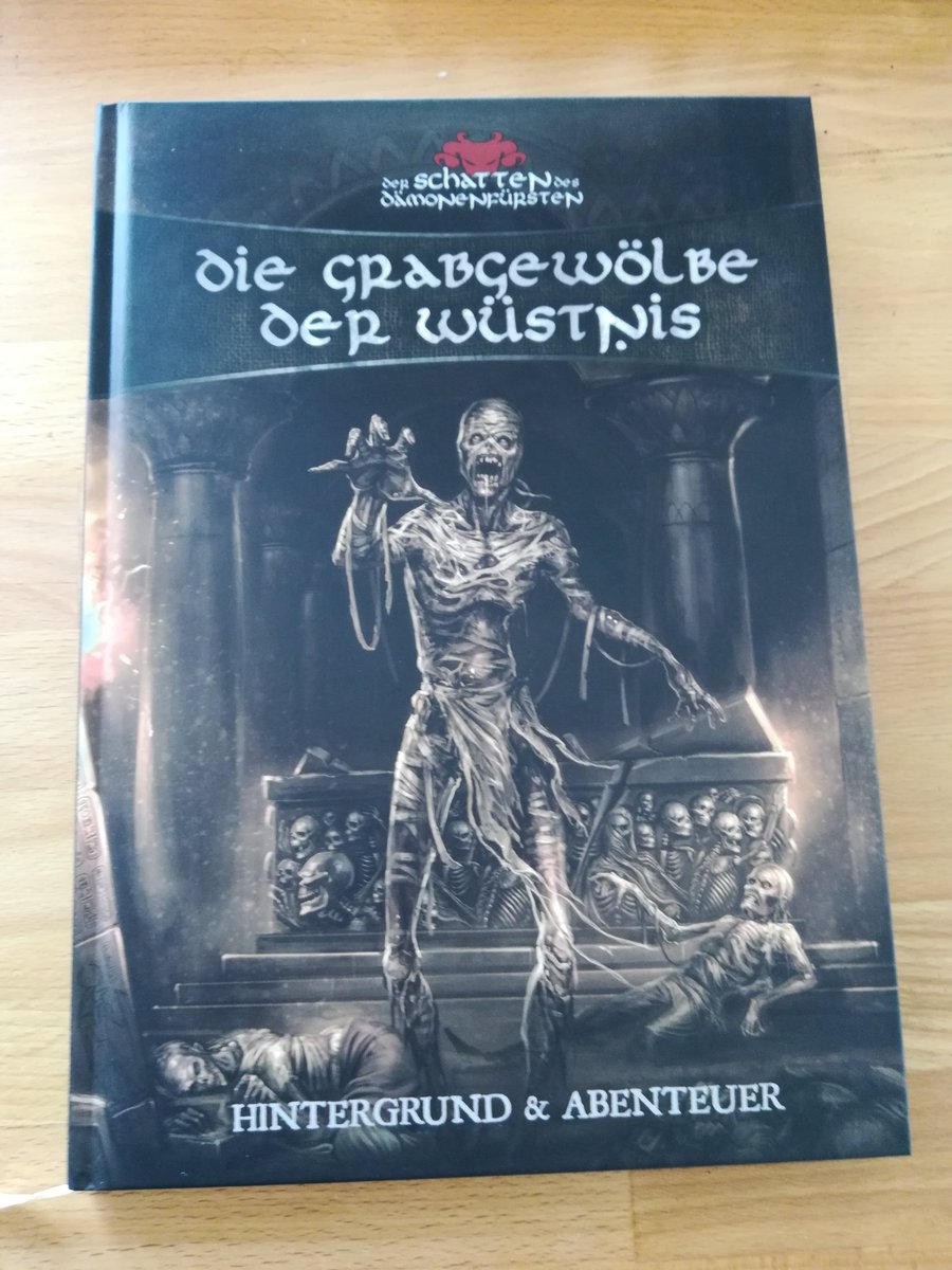 PenPaperDiceDE's tweet photo. Inspiriert von @Wuerfelheld
Juli = 31 Tage -> 31 Rollenspielbücher #pnpde 

In die Grabgewölbe der Wüstnis von @SystemMatters  erwarten uns neue Schauplätze, Zauber und Ahnenschaften neben den Abenteuern!

#DSdDF #SotDL https://t.co/zHkdTffzT2