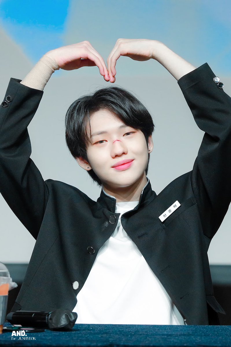 AND0920_JH's tweet photo. 220702 HQ

#TNX #천준혁 #JunHyeok 
#WAYUP #비켜
#피네이션 #PNATION https://t.co/dZ3IHyX9SJ