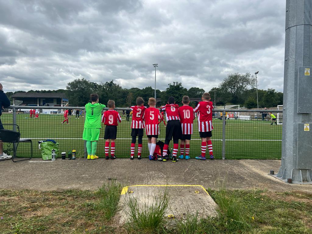 U7Boro's tweet photo. We at @HTYFC @HertfordTownFC tournament.  The boys had a excellent tournament 4wins 1draw to reach the final but it just was not are day well done SBJ .  And want to say the tournament was a well run tournament we done all👏🏻👏🏻 https://t.co/EEgN1IteNU