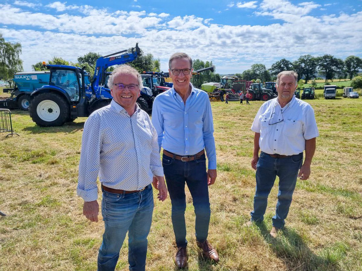 2 comices  au programme de ce samedi : celui du canton d’Ernée à Vautorte et celui du canton d’Ambrières les Vallées à Le Pas : à chaque fois beaucoup de plaisir à se retrouver autour de nos #éleveurs pour célébrer notre #agriculture et notre #ruralité. <a href="/Gilles_LIGOT/">Ligot Gilles</a> <a href="/Arcangerja/">Jacqueline Arcanger</a>