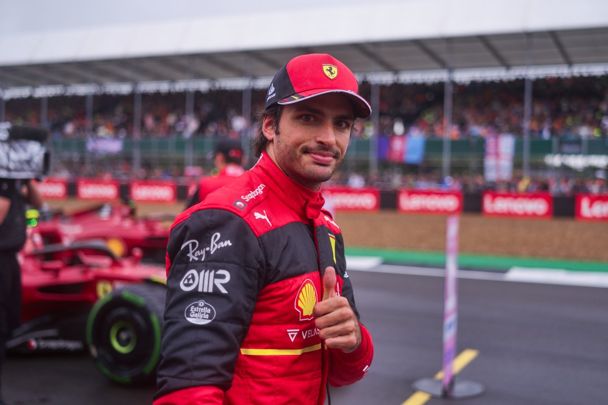 🇬🇧 Extremely happy! First pole, at Silverstone, in the wet! It was extremely tricky out there but a final good lap gave us pole. Weekend is not over, but I’m ready for tomorrow and we’ll fight for the win. Let's race!

👉bit.ly/3R2aiyr

-
#Carlossainz