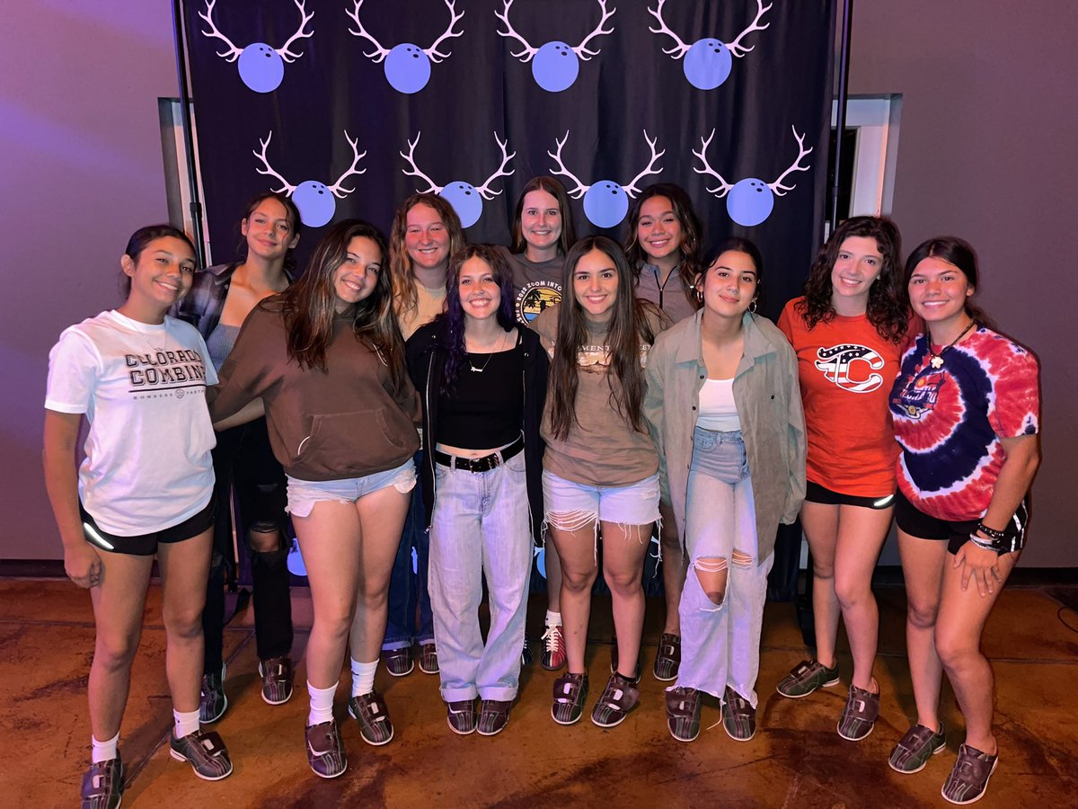 Bowlero fun on our off day on Wednesday. We came to Colorado for business but the girls know how to have fun on their days off. This team truly is a family 💪🏼💣