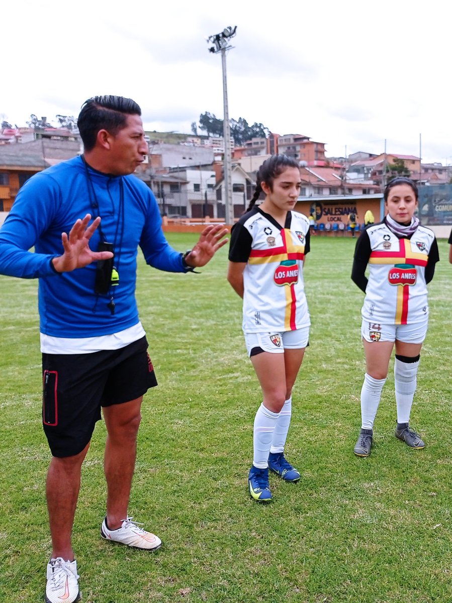 upscarnerasA's tweet photo. Sábado de amistoso

🖐️Gracias a @CuencaFC por ser participe del entrenamiento de este fin de semana en el estadio Valeriano Gavinelli de la @upsalesiana

👉Nosotros continuamos afinando detalles para la reapertura de la Superliga Femenina.

@eddisson_mendez 
@psicofranklin https://t.co/o33TJTFVgB