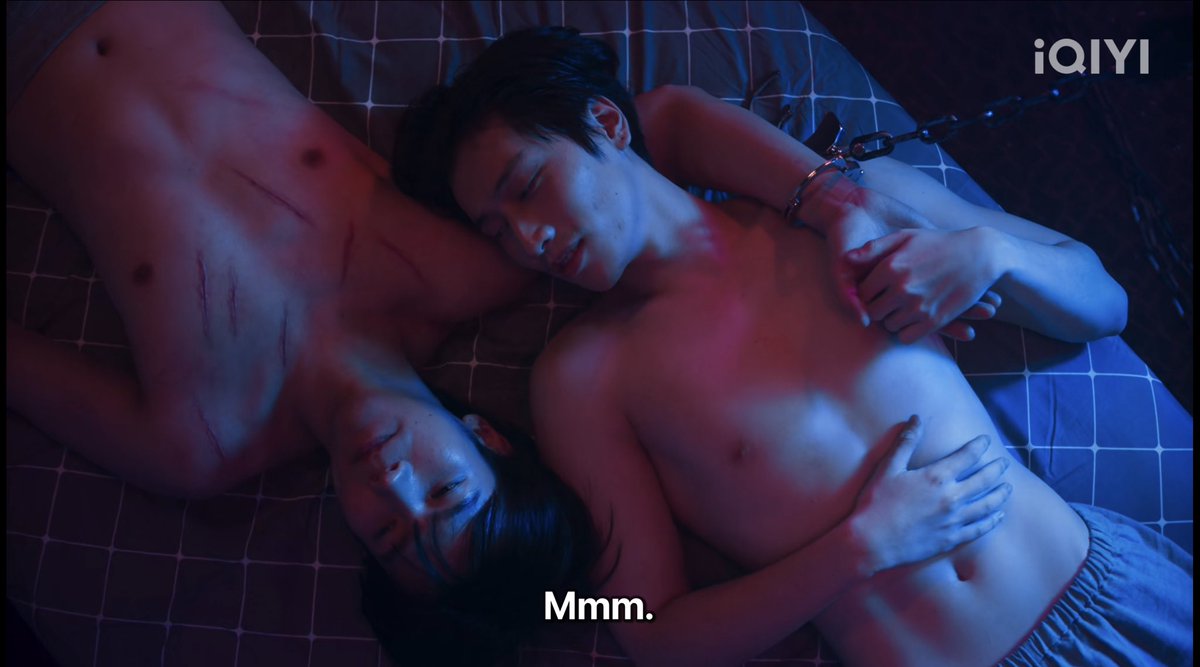 mochi_westie01's tweet photo. WHY IS THIS SO FUNNY TO ME , the way Pete responded so nonchalant all like god knows what Vegas said just mhmm and hope for the best #VegasPete  #KinnPorscheEP13 #KinnPorscheTheseries https://t.co/JrvG8YEJWK