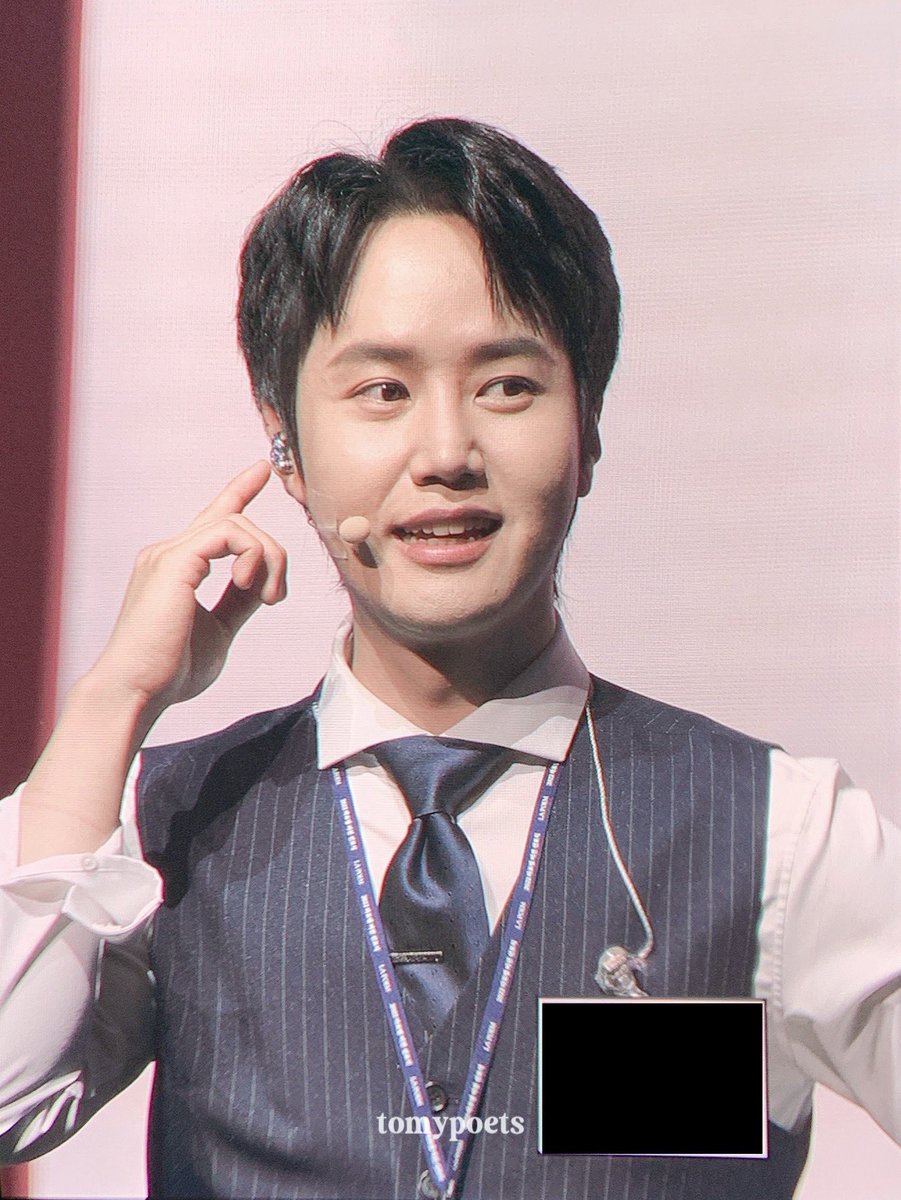 220702 <2022 라포엠 비전 선포식> preview
#최성훈 #라포엠 #LAPOEM

[포토] CAO 최성훈, 예술 부문 비전 발표
CAO 최성훈이 7월 2일 열린 라포엠 비전 선포식에서 예술 부문 비전을 발표하고 있다.