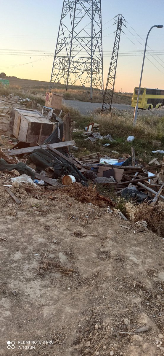 Belediyenin hobi bahcesi olarak kullandığımız tertemiz tuttuğumuz yeri getirdiği son durum 👏👏<a href="/yasinkartoglu/">Yasin Kartoğlu</a> <a href="/Basaksehir_Bld/">Başakşehir Belediyesi</a>