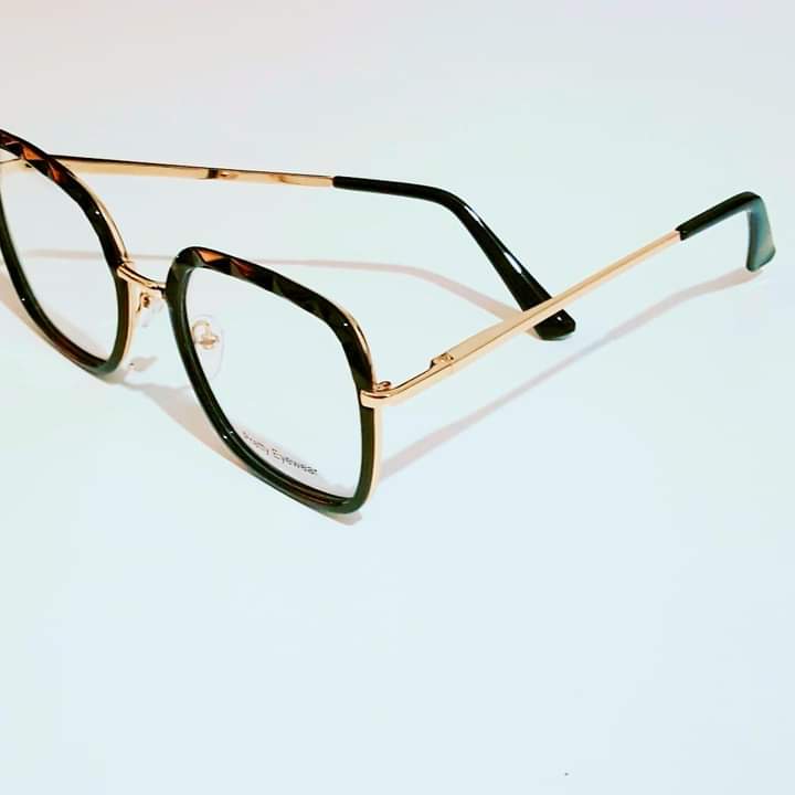 ModesteVision1's tweet image. Promo promo 😀🤤🤤🤓  50% de #remise sur tout vos achats de monture + verres 🖤
☎️+2250778814120 whatsapp
☎️0101907995
#modestevision #ouvert #promotion