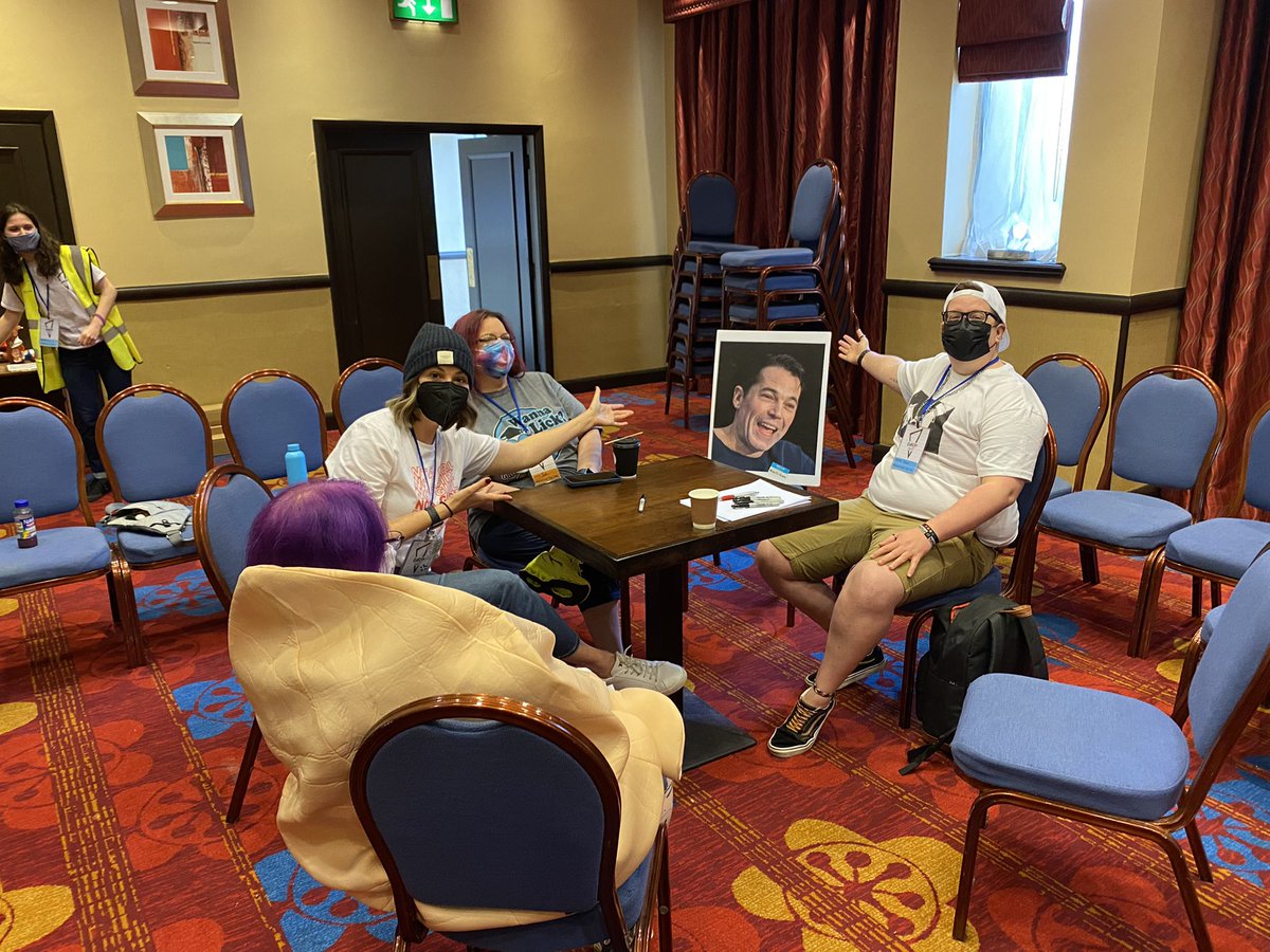 staylor111's tweet photo. @LoraInnes was happy to welcome #FakeTimRozon to our M&amp;G! (spoiler alert - she's hilarious!)
#EarpFest2022 #WynonnaEarp #BringWynonnaHome https://t.co/FpRyr9Lm1I