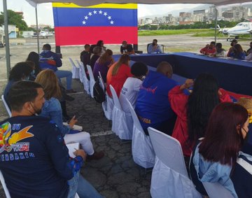 MovPVMiranda's tweet photo. #Jul02 II El Movimiento por la Paz y la Vida dijo presente en el análisis y la construcción de una Agenda Concreta de Acción con la pertinencia de la nueva época que vivimos como sociedad. @PueblosEnUnidad @HectoRodriguez 

¡Vamos avanzando! 💪

#BricomilesActivasEnEducación https://t.co/heYpJPP912
