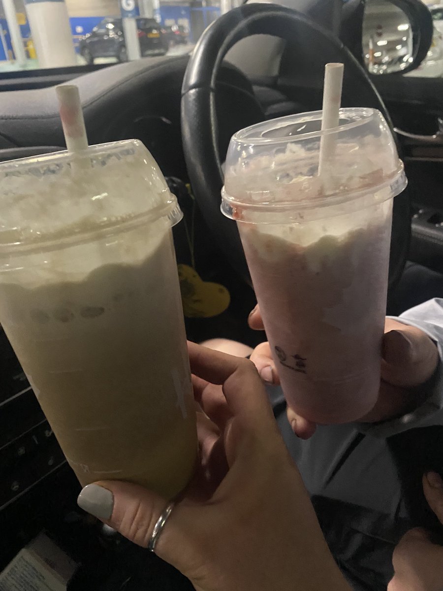 Hol_Bush's tweet photo. @timhortonsuk what’s going with your Warrington store both tasted like water &amp; no sauce 5mins later the milkshake looked this this!! #disappointed #usedtonemyfave#vile 🤬 https://t.co/uCYIJnNH1V