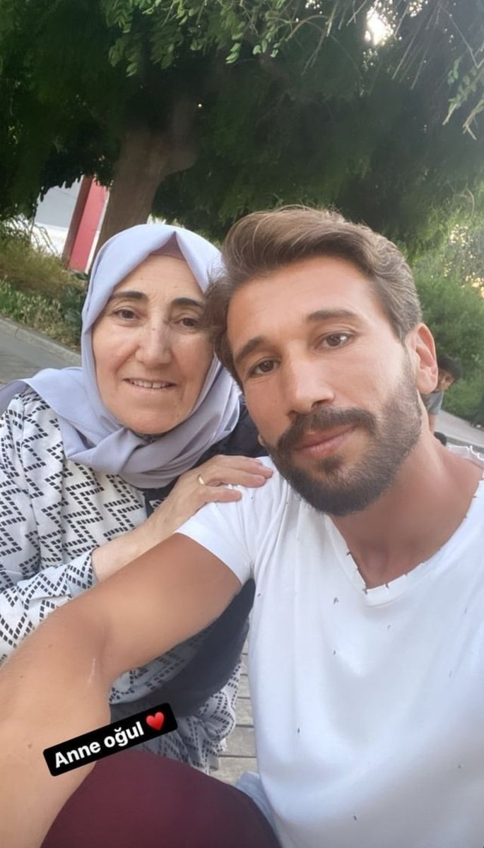 Paşamız çökmüş resmen senin saçının her telinin hakkına giren herkesin boğazında kalır inşallah
TarihYazdın AdemKılıççı