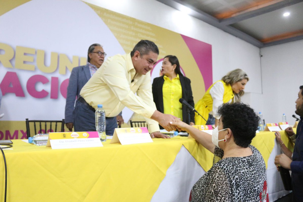 Acompañando al Pdte. <a href="/Jesus_ZambranoG/">Jesús Zambrano</a> y liderazgos históricos como <a href="/jesusortegam/">J. Jesús Ortega Martínez</a>, el Coordinador <a href="/LuisChazaroMX/">Luis E. Cházaro</a>, la Vicecoordinadora <a href="/EliPerezV_/">Elizabeth Pérez</a> y la Dip <a href="/EstefanaRodrgu9/">Estefanía Rodríguez</a> participan en la reunión nacional de <a href="/NvaIzq/">Nueva Izquierda</a>. Trabajando y Fortaleciendo la opción socialdemócrata de #México